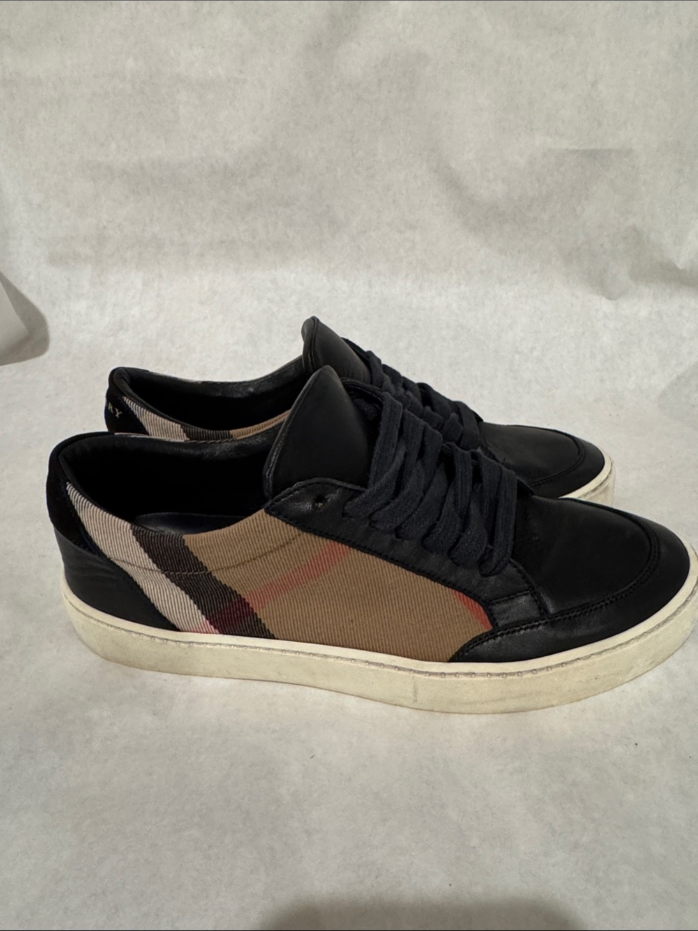 Burberry Black & Tan Check Low-Top Sneakers
